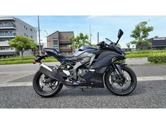 カワサキ　Ｎｉｎｊａ　ＺＸ−２５Ｒ　ＳＥ　クイックシフター　トラクションコントロール　フレームスライダー装備