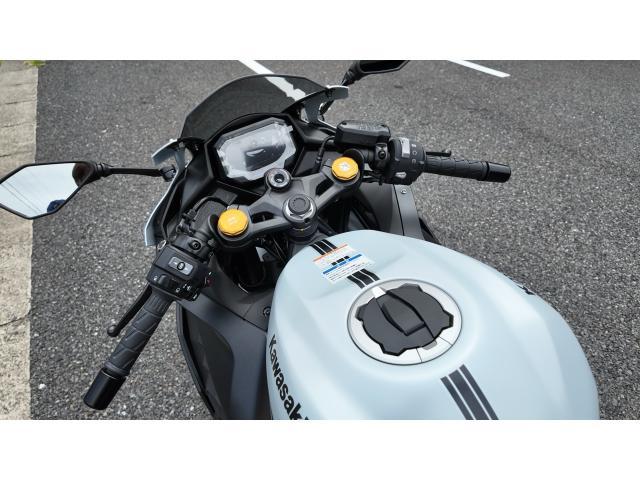 カワサキ Ninja ZX－4R SE クイックシフター装備