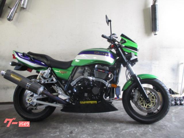 ＺＲＸ１１００　ハンドル　マフラー　サブフレーム　オイルクーラー　スクリーン　ブレーキ＆クラッチマスター　ステップ　灯火類