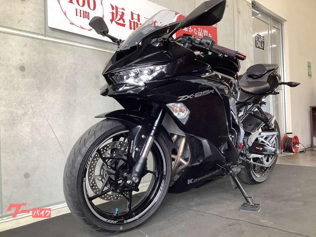 カワサキ Ninja ZX－25R フェンダーレス マウントバー付き