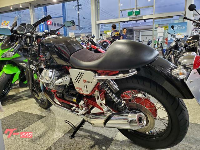 ＭＯＴＯ ＧＵＺＺＩ Ｖ７レーサー ２０１２年モデル カスタム多数 社外ロケットカウルキット装着 ＯＶＥＲ製バックステップなど多数｜モトフィールド  ドッカーズ 名古屋 （ＭＦＤ名古屋） ｜新車・中古バイクなら【グーバイク】