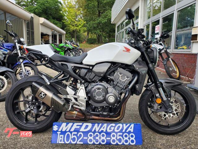 ホンダ　ＣＢ１０００Ｒ　ＳＣ８０　２０２０年モデル　クイックシフター　アクラポビッチスリップオン　カーボンパーツ多数