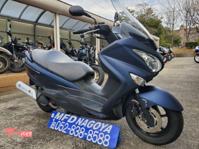 スズキ バーグマン200 200ccフルサイズスクーター 大容量積載