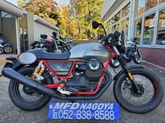 ＭＯＴＯ　ＧＵＺＺＩ　Ｖ７ＩＩＩレーサー　レーサースタイル　セパハン　Ｖ型空冷横置きエンジン
