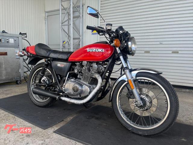 ＧＳ４００　赤　逆車　輸入新規　国内未登録　ＡＵＳ００３−８−０Ｆ９２．