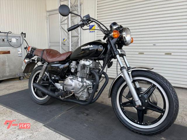 ＣＭ４００Ｔ　黒　逆車　輸入新規国内未登録　ＪＥ７−０６２７−１−０Ｄ６９．