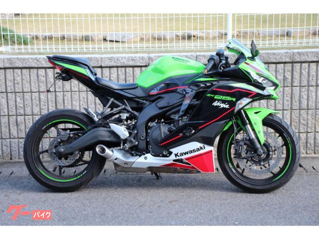 Ｎｉｎｊａ　ＺＸ−２５Ｒ　ＳＥ　クイックシフター　フェンダーレス　社外ミラー　社外ウインカー