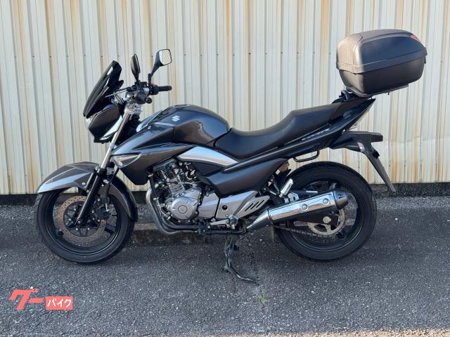 ＧＳＲ２５０　キジマ製リアキャリア　リアＢＯＸ　ＭＲＡ製ウインドスクリーン　ＥＴＣ　ヘルメットホルダー