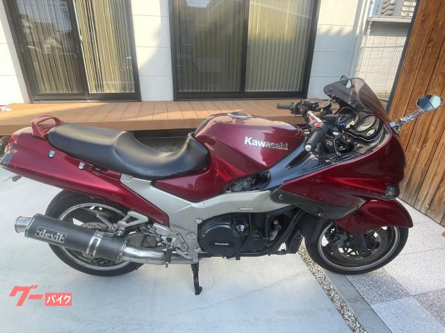 ZZ−R1100 逆輸入車 オランダ仕様 147ps デビルマフラー バーハン化 アンダーカウルレス