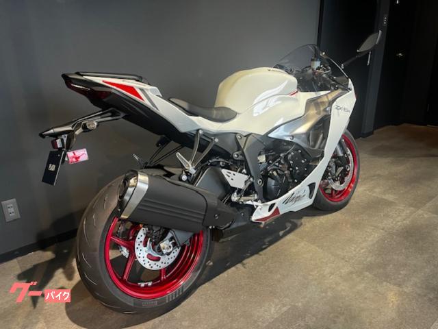 カワサキ Ninja ZX－6R 2025年モデル パールロボ