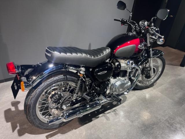 カワサキ W800 メタリックディアブロブラック/エボニー カワサキ W800 メタリックディアブロブラック/エボニー