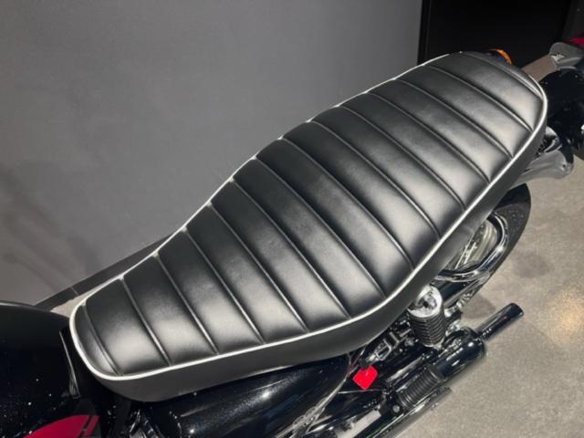 【ギフト】 カワサキ W800 メタリックディアブロブラック／エボニー パーツ
