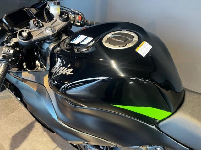 カワサキ Ninja ZX－6R 2025年モデル エボニー