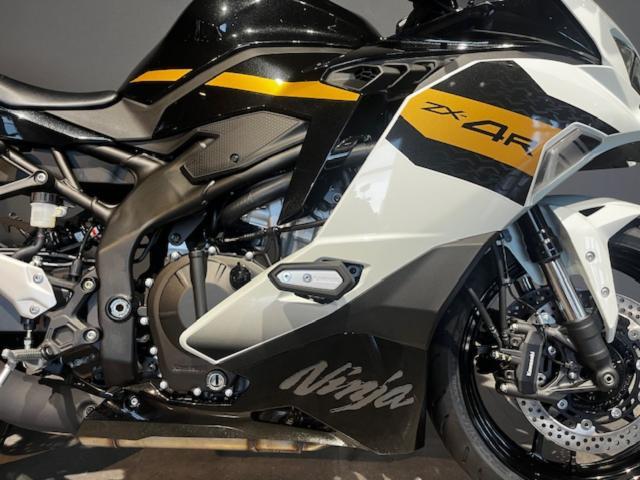 カワサキ Ninja ZX－4R SE 2026年モデル パール