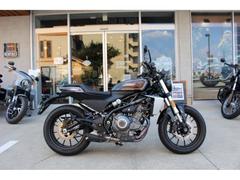 ＨＡＲＬＥＹ−ＤＡＶＩＤＳＯＮ　Ｘ３５０　ドラマティックブラック　ヘルメットホルダー　カスタムミラー　ハーレー認定中古車