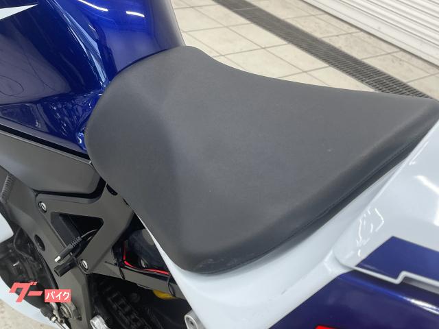 プーチ ライセンスサポート ブラック GSX-R750／600 08-10 (プーチ 4735N)
