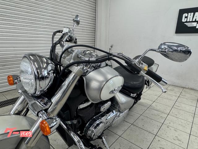 スズキ イントルーダークラシック400／エンジンガード ヘルメット 