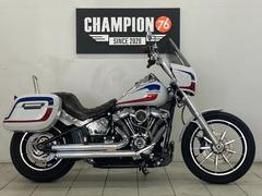 ＨＡＲＬＥＹ−ＤＡＶＩＤＳＯＮ　ＦＸＬＲ　ソフテイル　ローライダー　バンスマフラー　社外エアクリ　スラッシンハンドル　クラッシュバー　フェアリングパニア同色塗装済