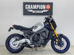 ヤマハ　ＭＴ−０９　ＳＰ　ＭＩＶＶマフラー　ＫＹＢフォーク　ＯＨＬＩＮＳリアサス　エンジンガード　スマホホルダー　ＵＳＢ電源　ＥＴＣ２．０