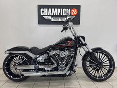 FXBR ソフテイル ブレイクアウト(ハーレーダビッドソン)のバイクを
