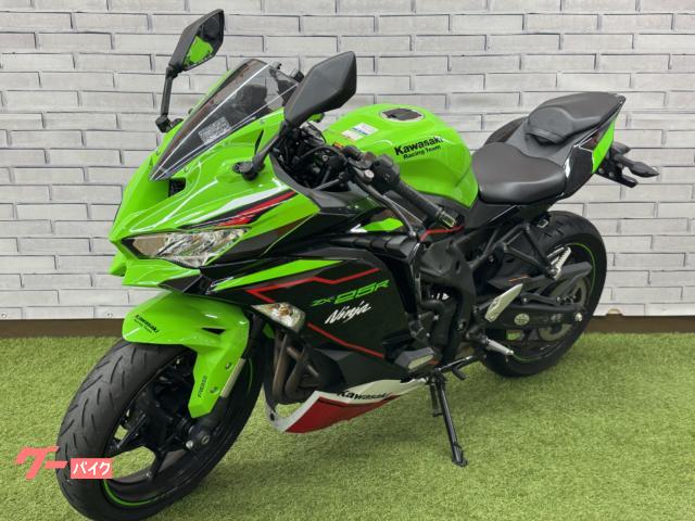 カワサキ Ninja ZX－25R SE ノーマル タンク新品で