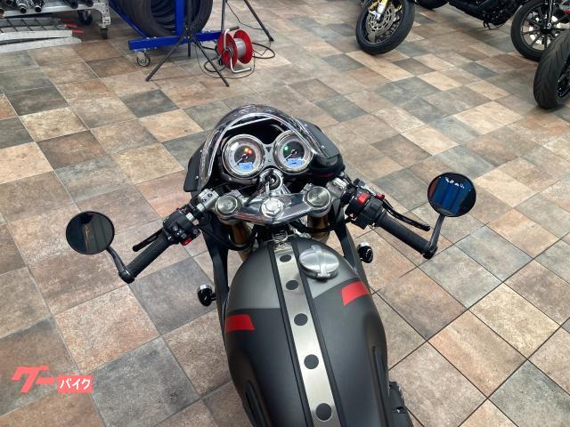 トライアンフ スラクストン1200R リアフェンダー ウィンカー付き 純正
