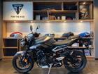 ストリートトリプルR 登録済み未使用車