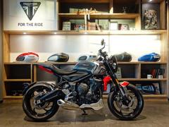 ＴＲＩＵＭＰＨ　トライデント６６０　純正アクセサリー多数　ＥＴＣ２．０　スクリーン　バーエンドミラー　トリプルエンジン