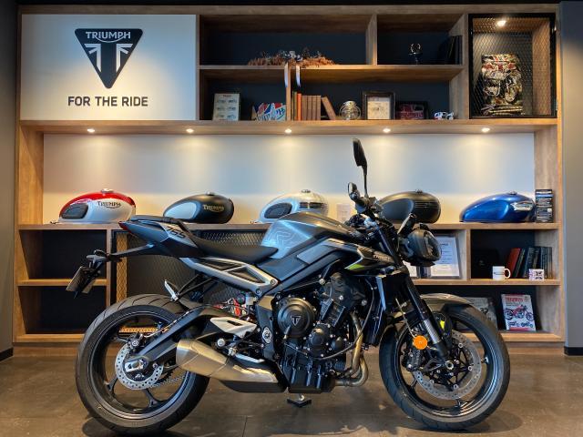 ストリートトリプルR 登録済み未使用車