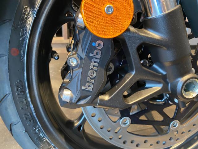 ストリートトリプルR 登録済み未使用車