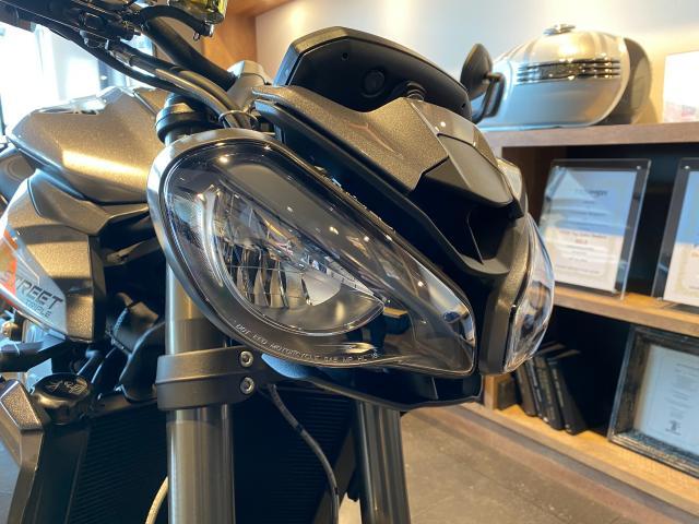 ストリートトリプルRS 登録済み未使用車