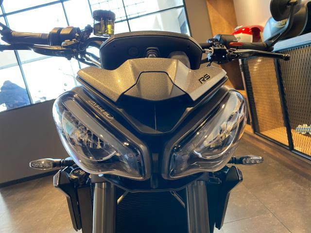 ストリートトリプルRS 登録済み未使用車