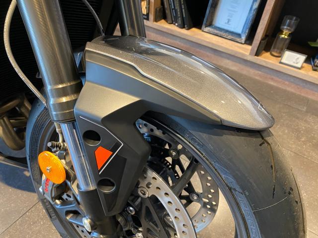 ストリートトリプルRS 登録済み未使用車