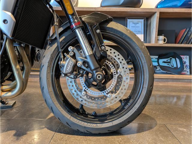 トライデント660 登録済み未使用車