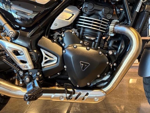 スクランブラー400X デモアップ車