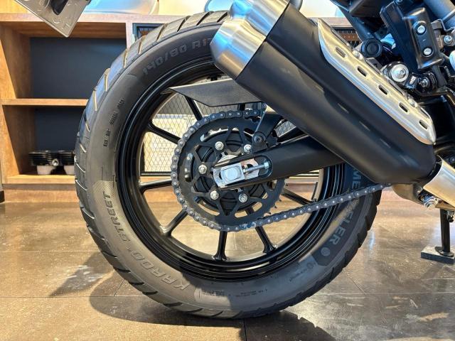 スクランブラー400X デモアップ車