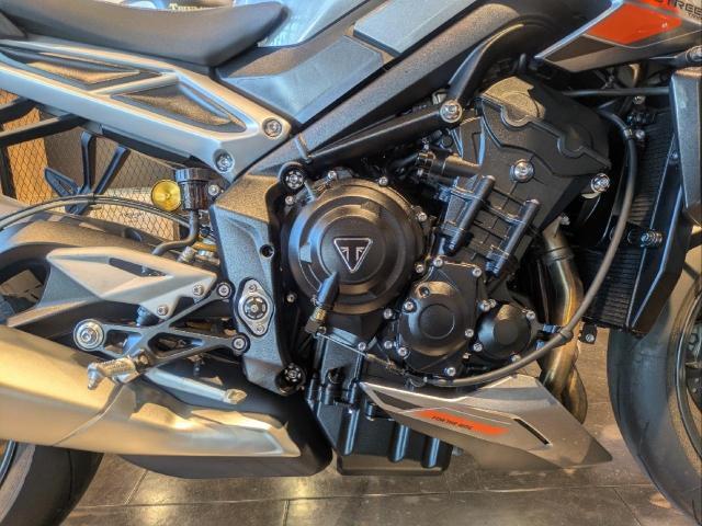 ストリートトリプル765RS デモアップ車