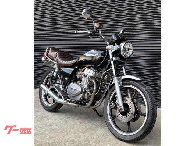 Ｚ２５０ＬＴＤ　ダブルディスクブレーキ　リアホイール１８インチ化　改マフラー　改ハンドル　改リアサス　改シート　ＬＥＤヘッドライト