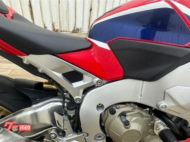 ホンダ ＣＢＲ１０００ＲＲ ＳＰ アグラスフレームスライダー 純正