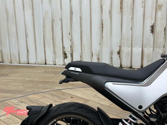 スヴァルトピレン 一人乗り仕様 純正マフラーステー - メルカリ