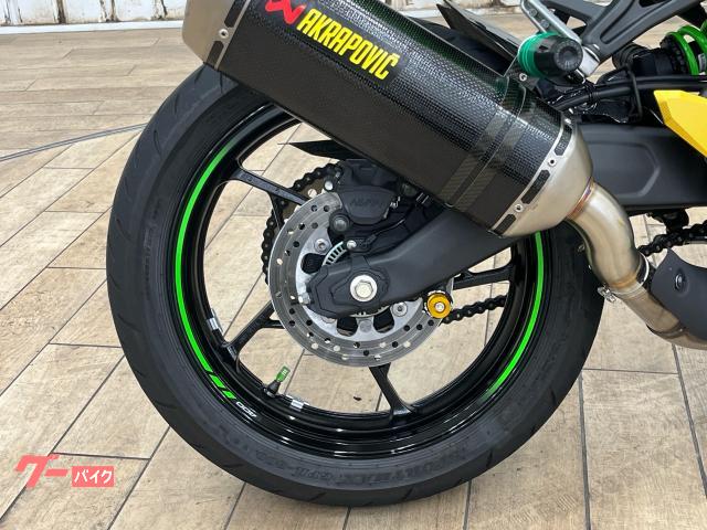 カワサキ Ninja ZX-4RR|CHAMPION76 カワサキ Ninja ZX-4RR|CHAMPION76