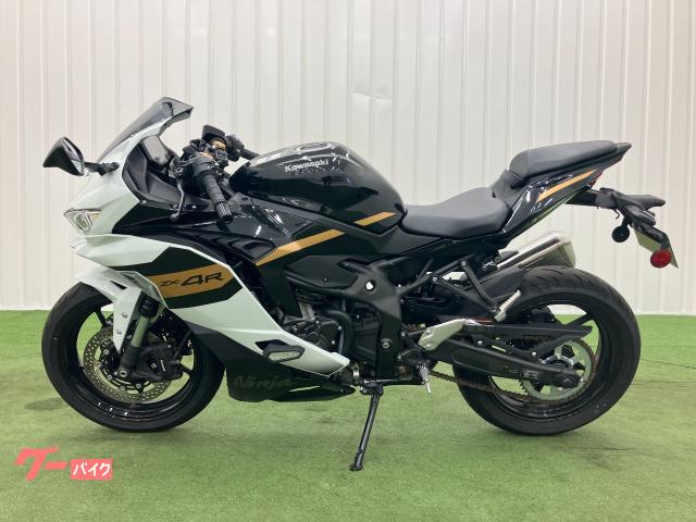 カワサキ Ninja ZX－4R SE 純正マフラー クイックシフター