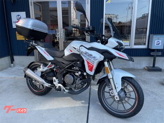 ＴＲＫ２５１　最新モデル　ＵＳＢ電源　ＬＥＤヘッドライト　正規ベネリディーラー