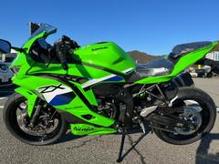 カワサキ　Ｎｉｎｊａ　ＺＸ−４ＲＲ　２０２６年モデル。Ｎｅｗレーシンググラフィック。