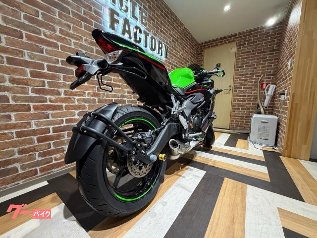 かずきんぐさま カワサキ Ninja ZX－25R SE ETC・後方モニター