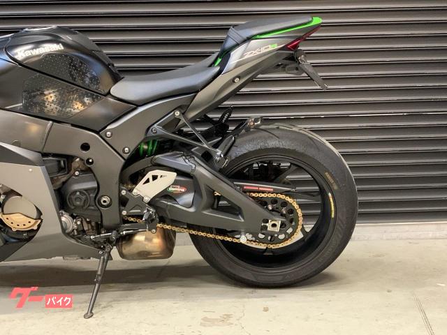 ZX-10R 11年〜14年式用 トリックスター製 レバーガード、スライダー トリックスター / Ninja ZX-10R(11-25) フレームスライダー STD
