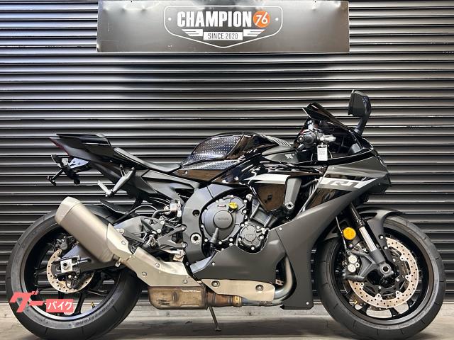 ＹＺＦ−Ｒ１　ＰＵＩＧ製スクリーン　アクティブ製フェンダーレス　ストンプグリップ　フレームスライダー　ＵＳＢ　赤キー　ＥＴＣ付き