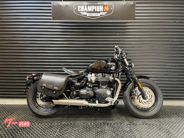 ボンネビル　ボバー　純正ＯＰサドルバッグ　エンジンガード　バーエンドミラー　フォアコン　ヘルメットロック　ＥＴＣ２．０