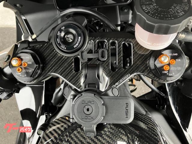yzfr1 アクラポビッチ　カーボンパーツ ヤマハ YZF－R1 アクラポビッチマフラー カーボンパーツ多数