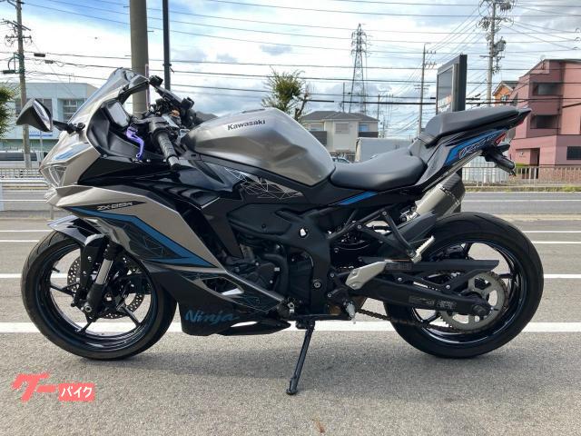 カワサキ Ninja ZX－25R SE 社外マフラー カスタムレバー